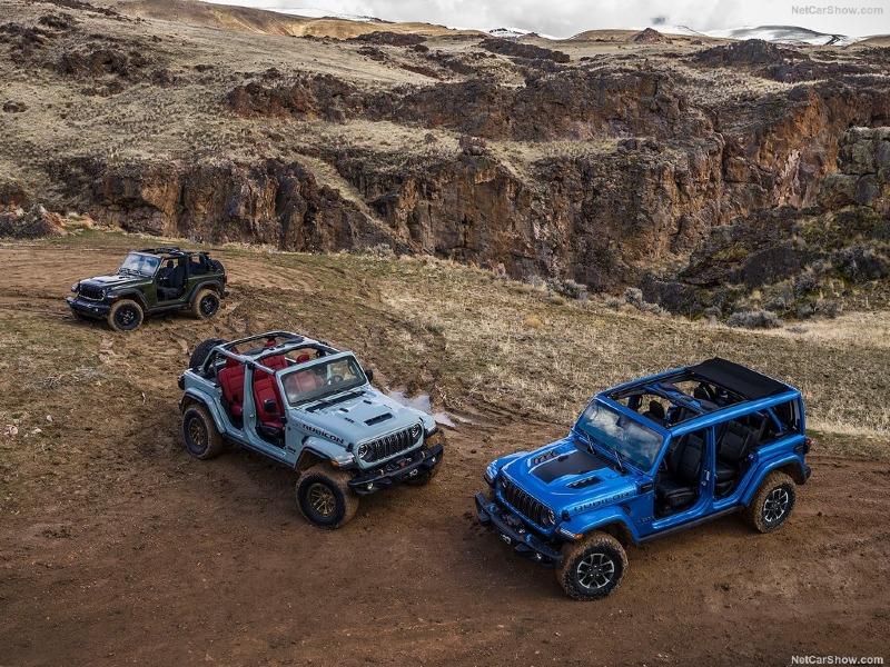 Jeep-Wrangler_4xe-2024-1024-23.jpg