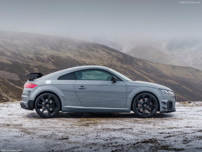 Audi-TT_RS_Coupe_Iconic_Edition_UK-Version-2023-1024-11.jpg