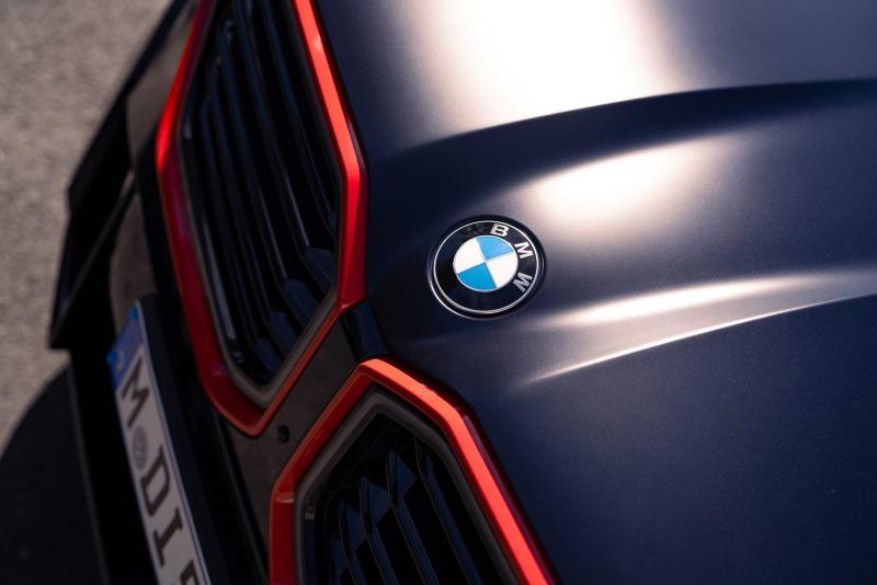 BMW-XM-Label-Red-.jpg