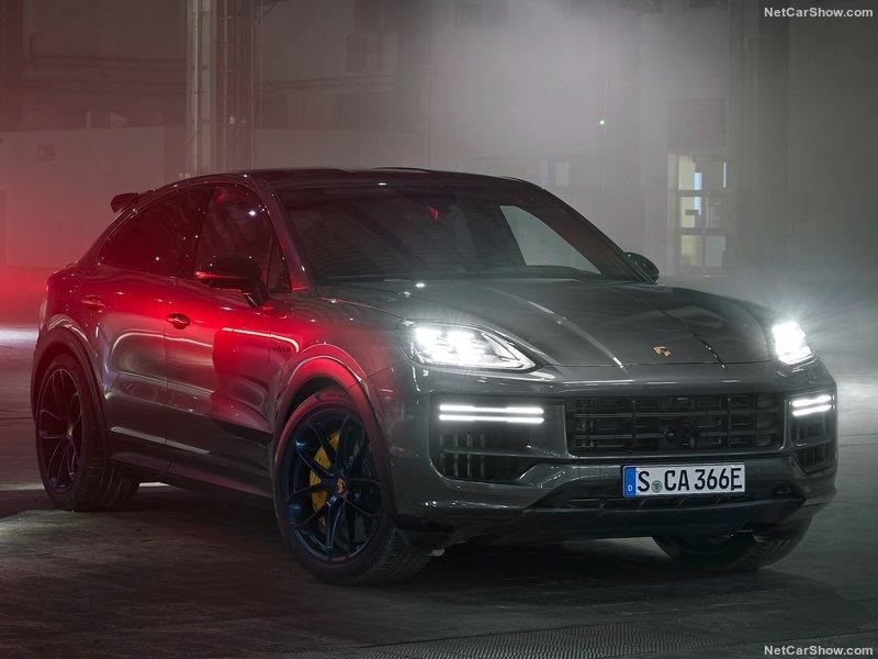 Porsche-Cayenne_Turbo_E-Hybrid_Coupe_with_GT_Package-2024-800-01.jpg