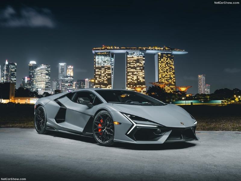 Lamborghini-Revuelto-2024-1024-02.jpg