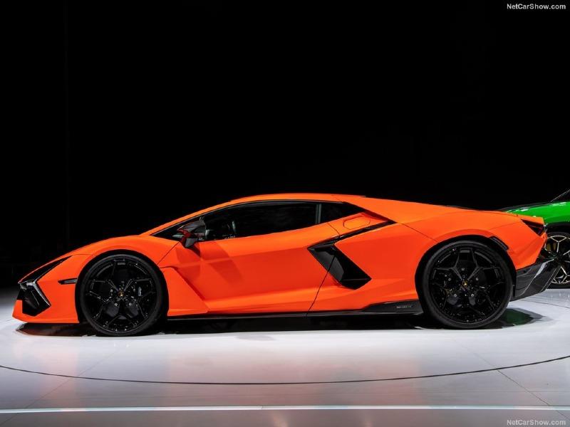 Lamborghini-Revuelto-2024-1024-31.jpg