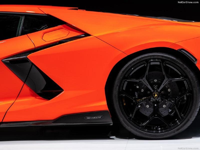 Lamborghini-Revuelto-2024-1024-57.jpg