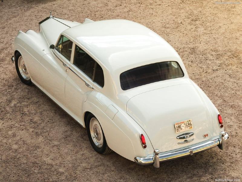 Rolls-Royce-Silver_Cloud_II_Paramount_by_Ringbrothers-1961-1024-19.jpg