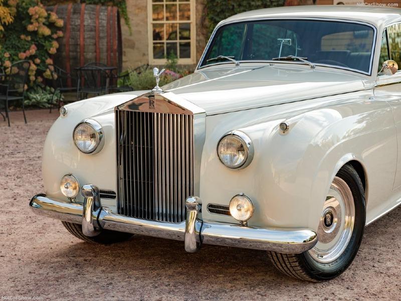 Rolls-Royce-Silver_Cloud_II_Paramount_by_Ringbrothers-1961-1024-60.jpg