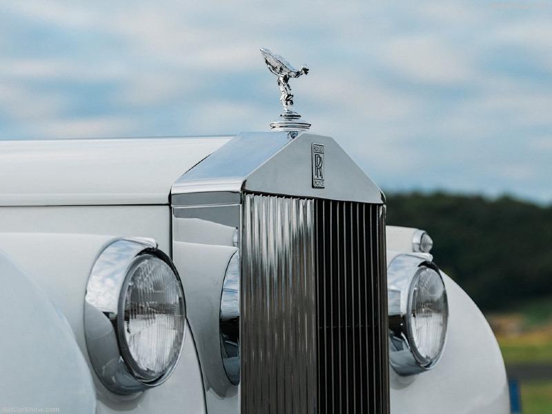 Rolls-Royce-Silver_Cloud_II_Paramount_by_Ringbrothers-1961-1024-61.jpg