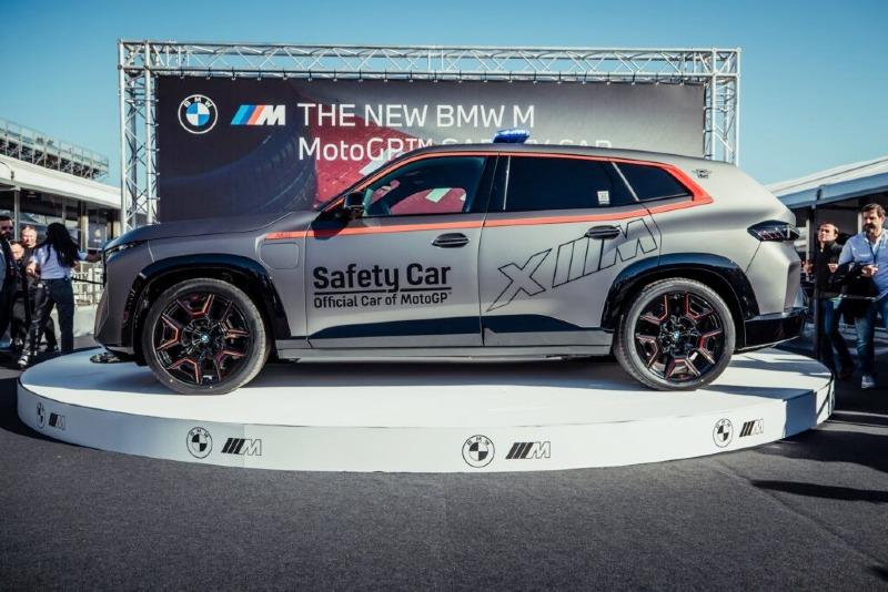 BMW-XM-Label-Red-Safety-Car-MotoGP-2024-Frozen-Pure-Grey-02-1024x683.jpg