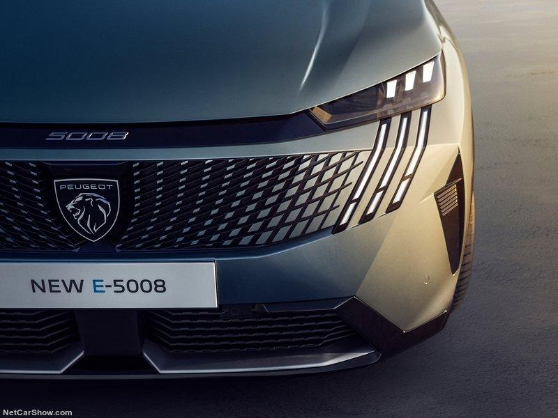 Peugeot-E-5008-2025-800-21.jpg