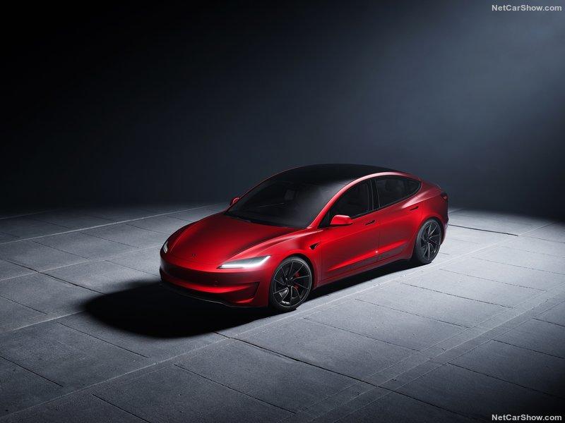 Tesla-Model_3_Performance-2025-800-03.jpg