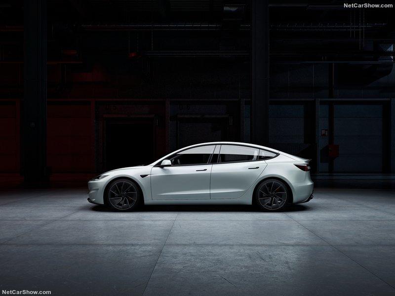 Tesla-Model_3_Performance-2025-800-0e.jpg