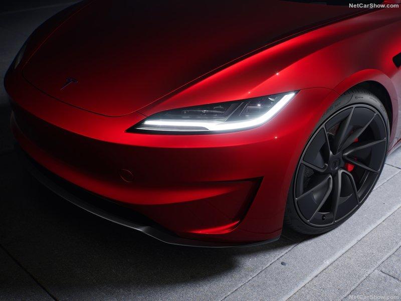 Tesla-Model_3_Performance-2025-800-26.jpg