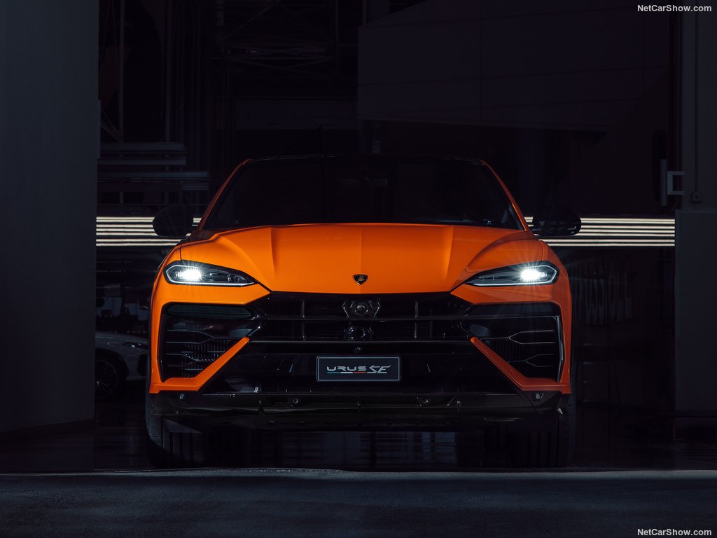 Lamborghini-Urus_SE-2025-1024-13.jpg