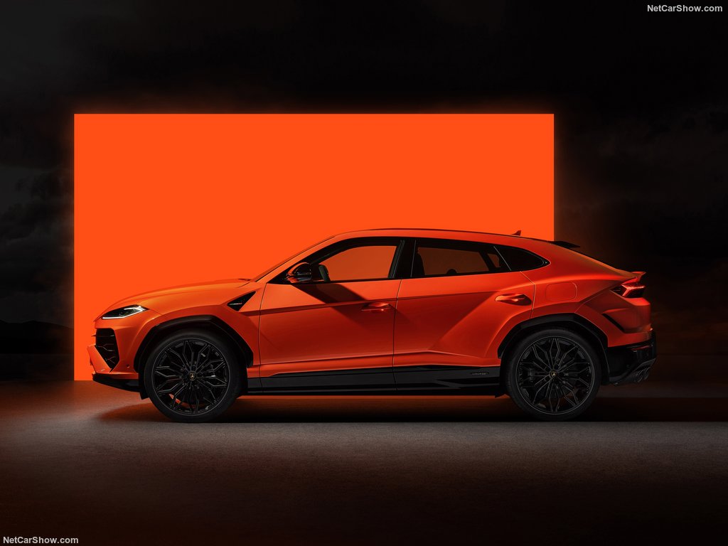 Lamborghini-Urus_SE-2025-1024-25.jpg