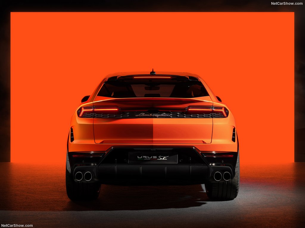 Lamborghini-Urus_SE-2025-1024-29.jpg