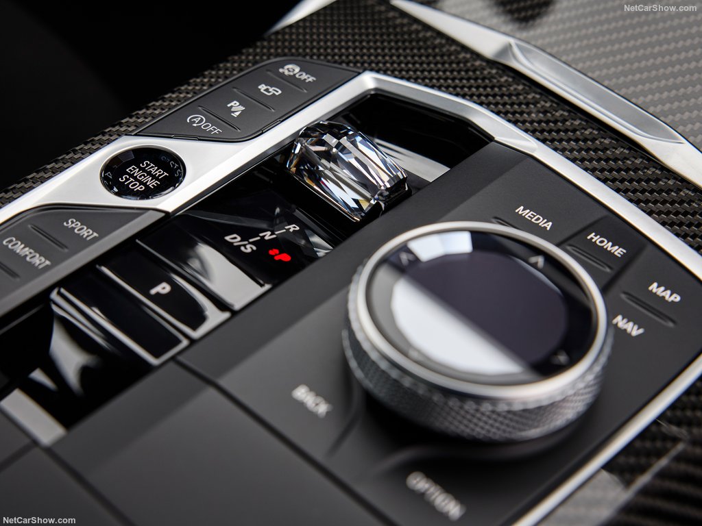 BMW-3-Series_Sedan-2025-1024-21.jpg