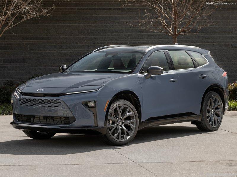 Toyota-Crown_Signia-2025-800-06.jpg