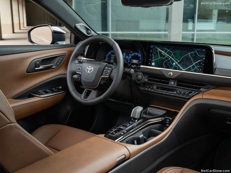 Toyota-Crown_Signia-2025-800-5f-1.jpg