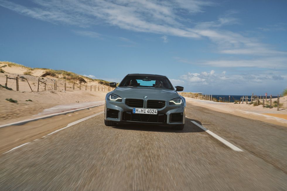 2025-bmw-m2-114-1.jpg