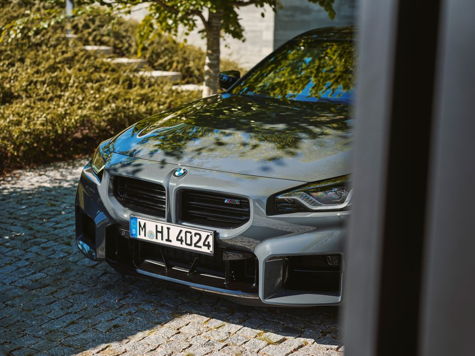 2025-bmw-m2-124-16.jpg