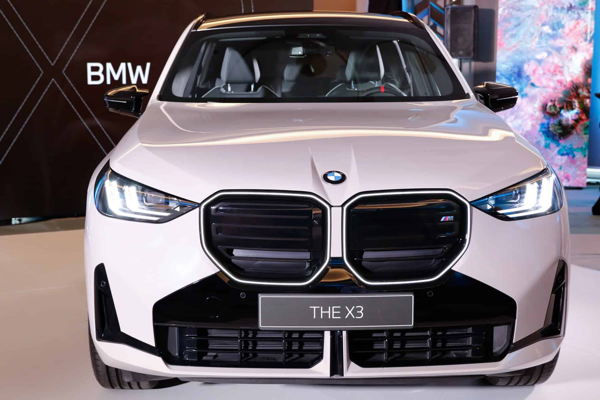 2025-BMW-X3-M50-Alpine-White-58.jpg