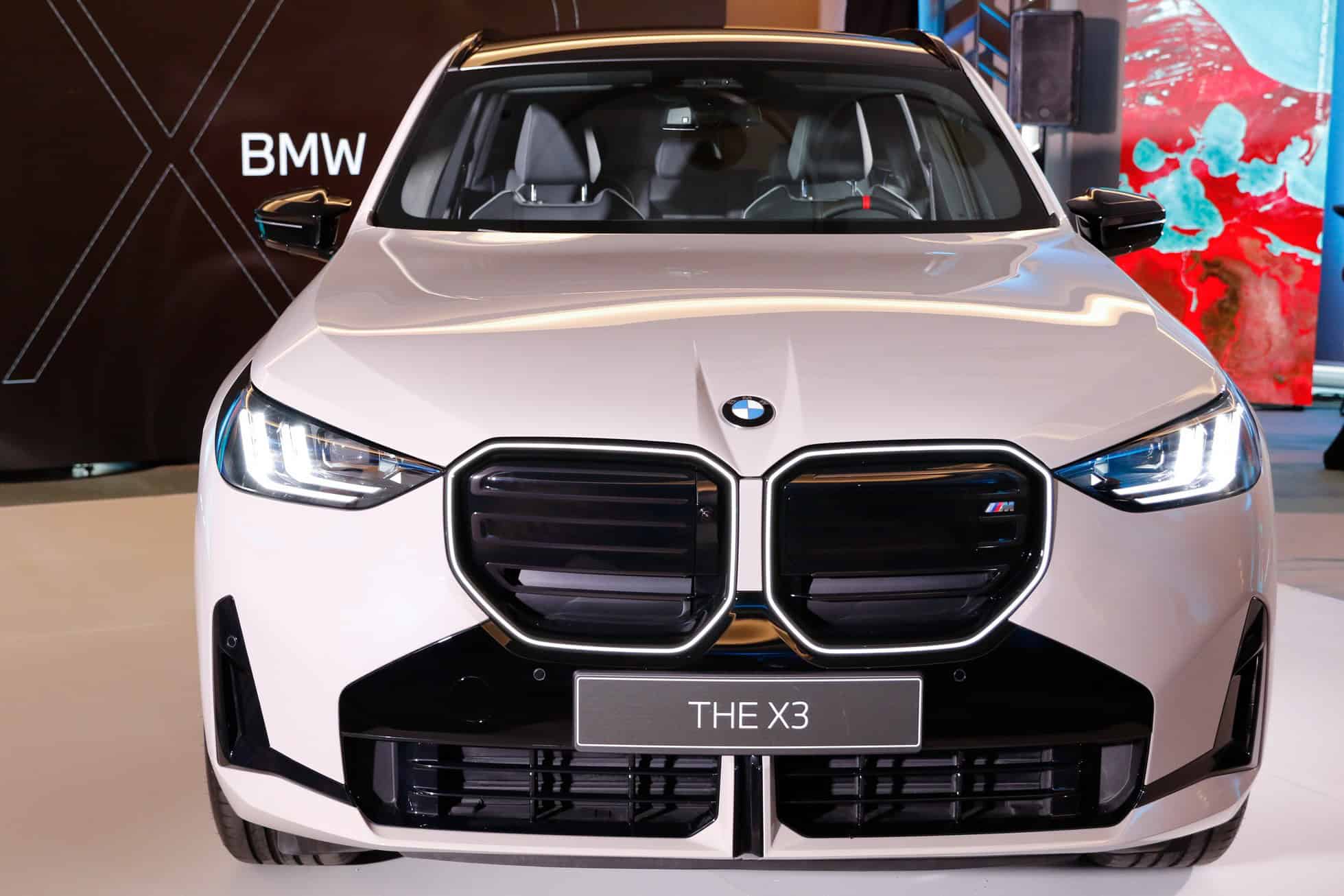 2025-BMW-X3-M50-Alpine-White-60.jpg