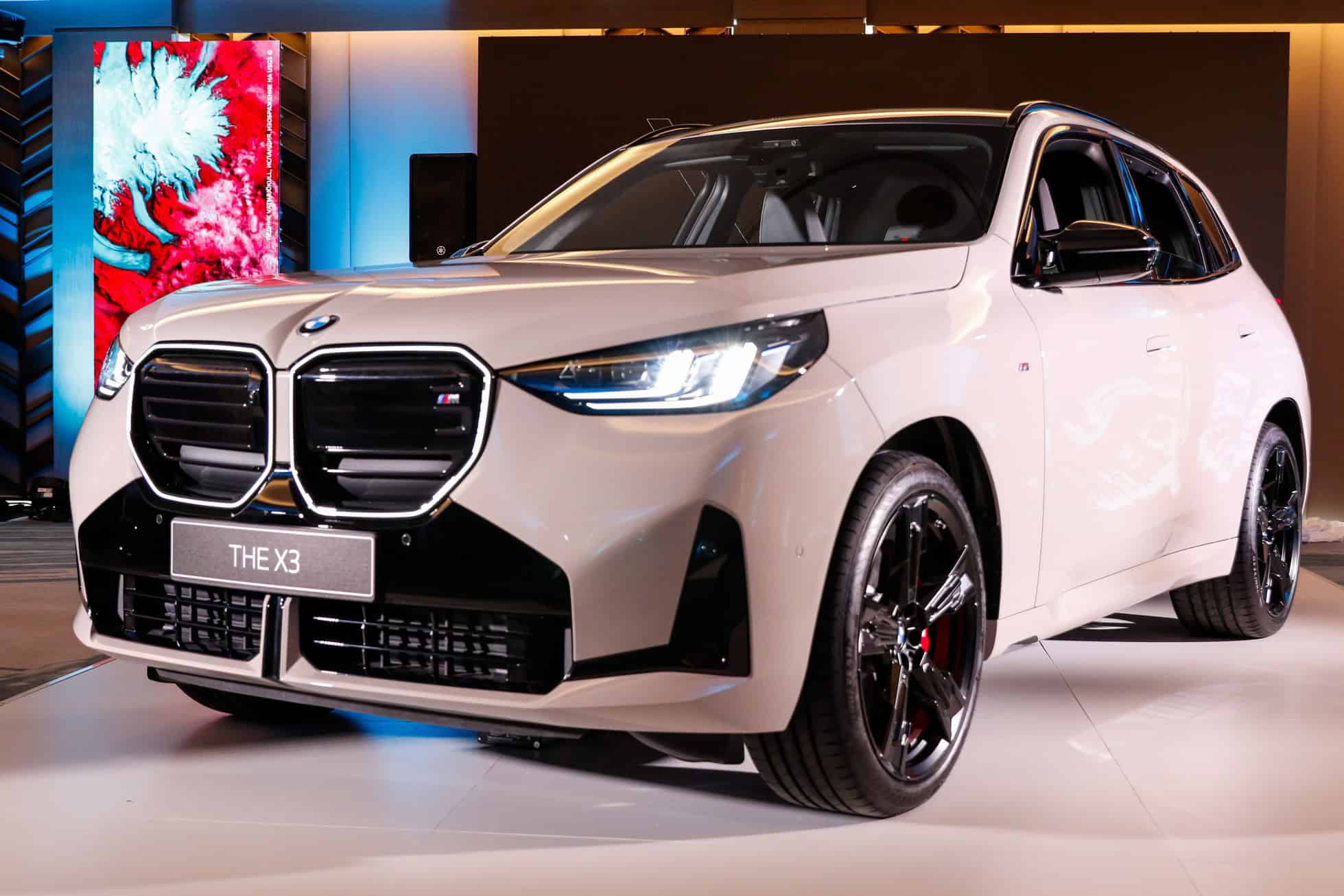 2025-BMW-X3-M50-Alpine-White-61.jpg