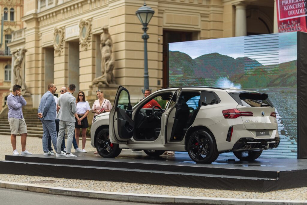 BMW-X3-G45-M50-Dune-Grey-Live-Prag-2024-06-1024x683.jpg