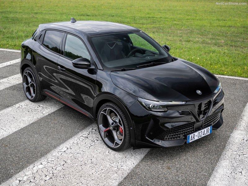 Alfa_Romeo-Junior-2025-800-01.jpg