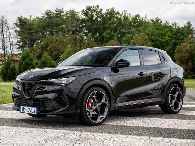 Alfa_Romeo-Junior-2025-800-02.jpg