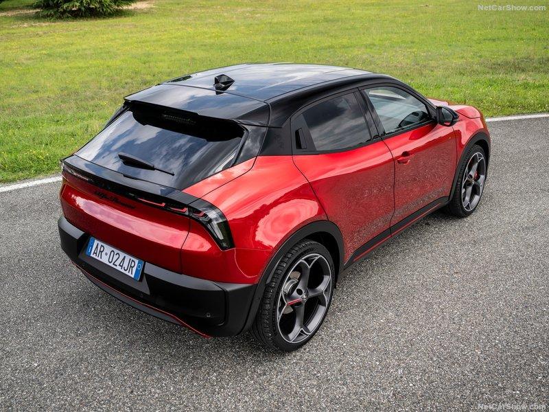 Alfa_Romeo-Junior-2025-800-28.jpg
