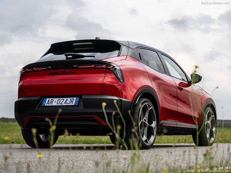 Alfa_Romeo-Junior-2025-800-29.jpg