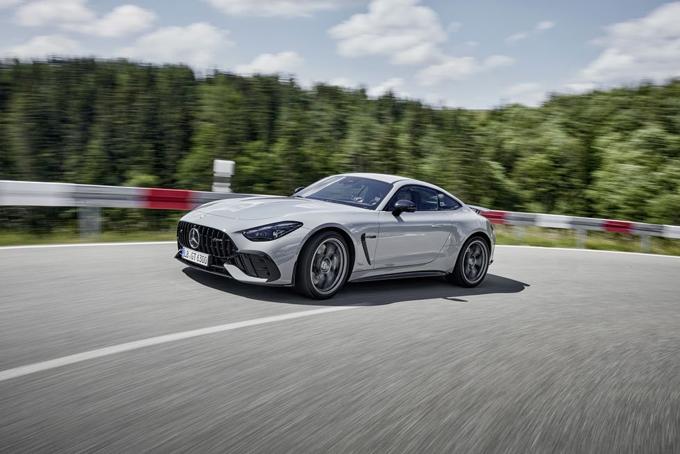 2025-mercedes-amg-gt63-pro-4matic-107-6.jpg