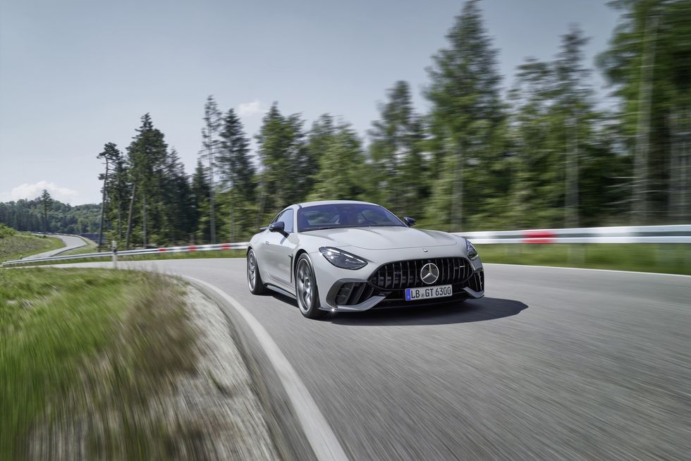 2025-mercedes-amg-gt63-pro-4matic-104-7.jpg