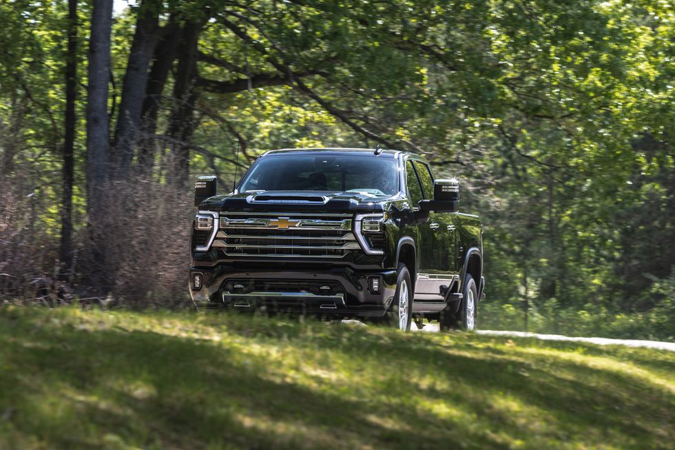 2024-chevrolet-silverado-2500hd-high-country-4wd-134-3.jpg