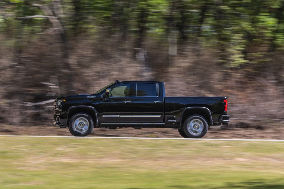 2024-chevrolet-silverado-2500hd-high-country-4wd-130-4.jpg