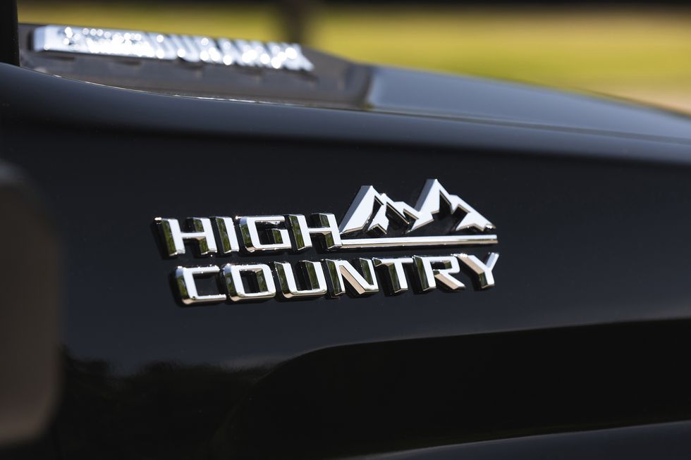 2024-chevrolet-silverado-2500hd-high-country-4wd-116-24.jpg