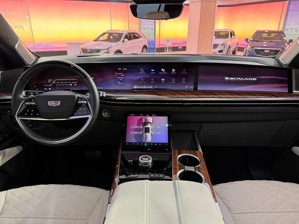 2025-cadillac-escalade-108-5.jpg