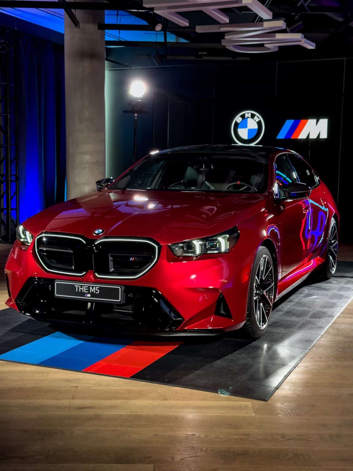 2025-bmw-m5-fire-red-14-1152x1536.jpg