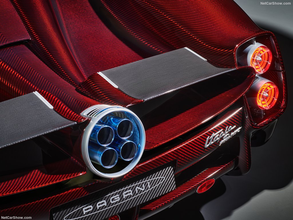 Pagani-Utopia_Roadster-2025-1024-21.jpg