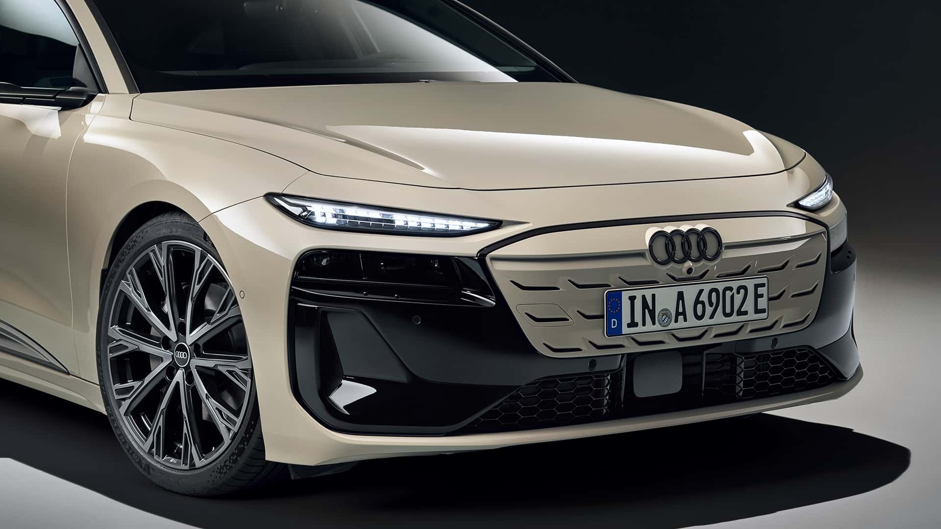 audi-a6-sportback-e-tron-2024-25.jpg