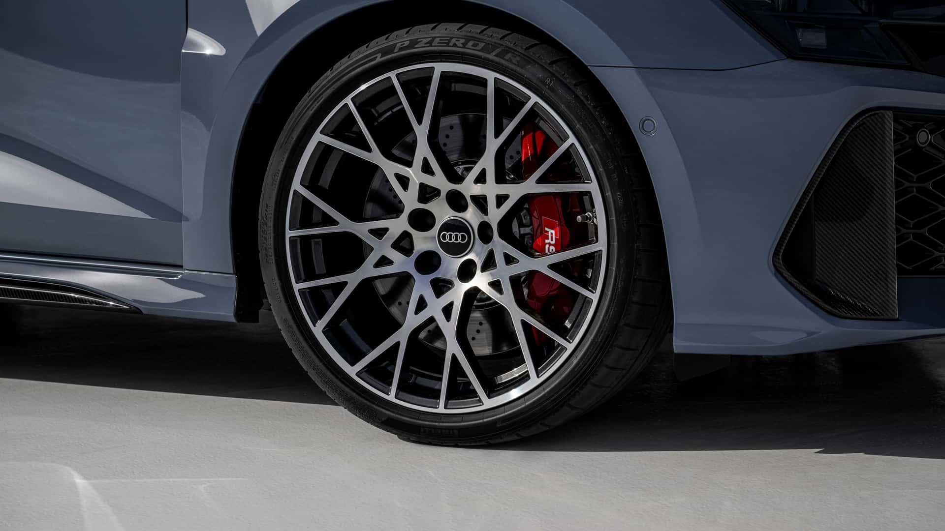 audi-rs-3-limousine-2024-28.jpg