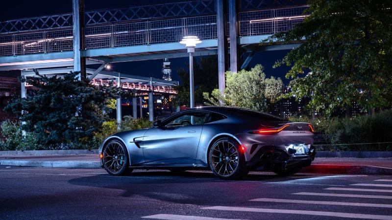 2025-aston-martin-vantage-review-10.jpg