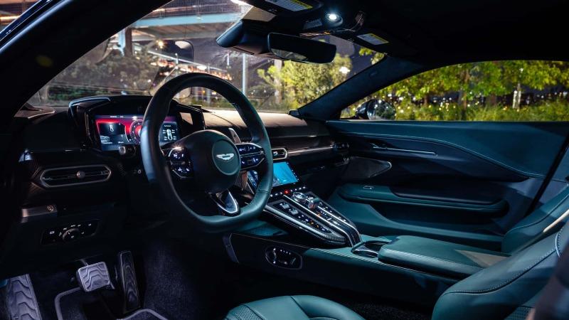 2025-aston-martin-vantage-review-15.jpg