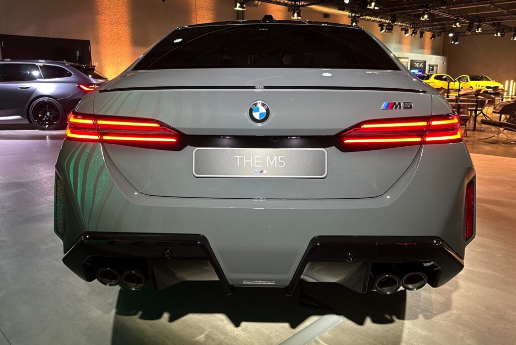 BMW-M5-G90-Grigio-Telesto-Individual-Live-06-1024x684.jpg