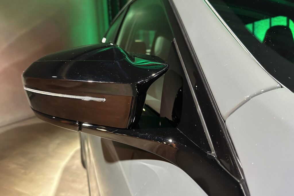 BMW-M5-G90-Grigio-Telesto-Individual-Live-10-1024x682.jpg