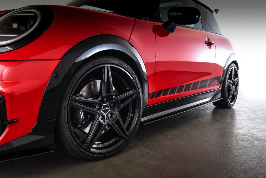 AC-Schnitzer-MINI-F66-Cooper-S-Endrohre-Tuning-AGA-17-1024x684.jpg