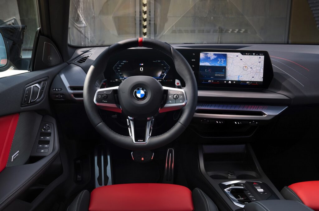 2025-BMW-2er-Gran-Coupe-F74-Interieur-03-1024x679.jpg