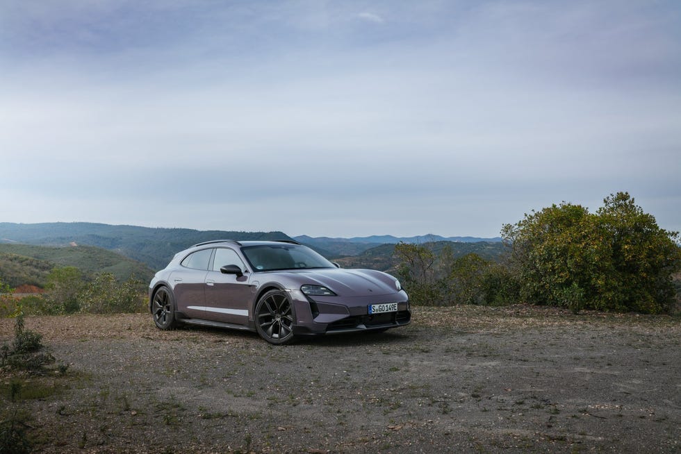 2025-porsche-taycan-cross-turismo-turbo-s-front-three-quarters-660d7d07e74da.jpg