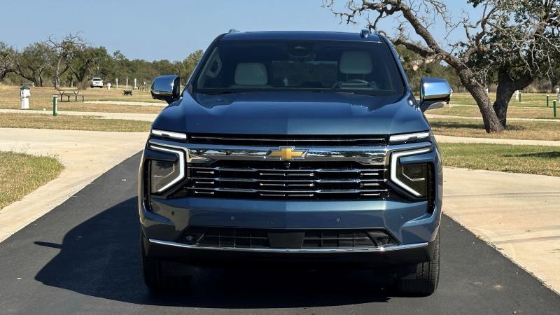 2025-chevrolet-suburban-front.jpg