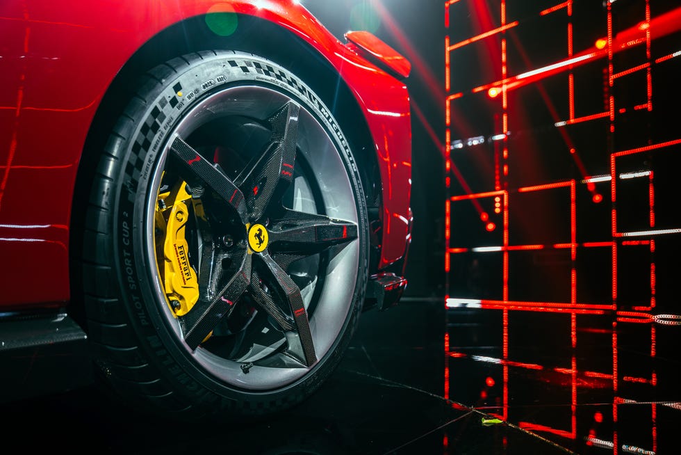 ferrari-tns-9-670fee04086df.jpg